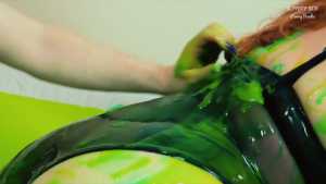 penny-and-ari-get-gooey_7.jpg