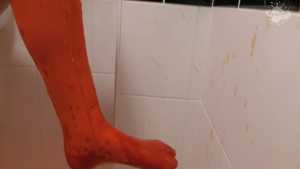 pouring-gunge-all-over-penny-banks-in-th