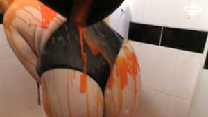 pouring-gunge-all-over-penny-banks-in-th